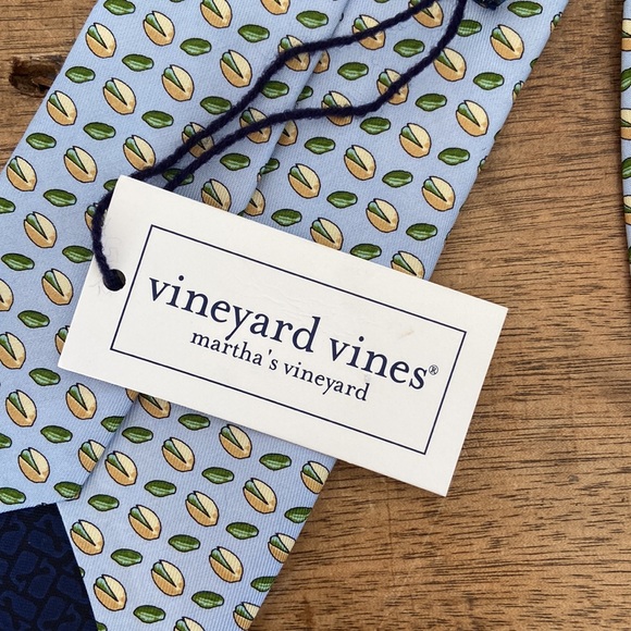 Vineyard Vines Pistachios and Almonds Silk - Picture 8 of 9